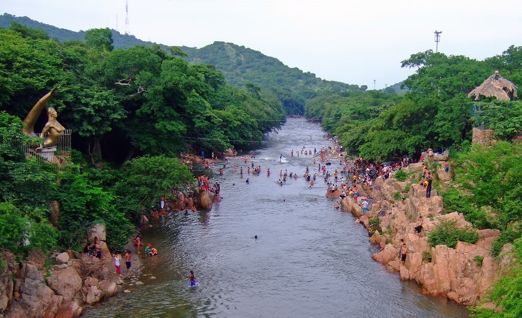 Sobre el río Guataparí